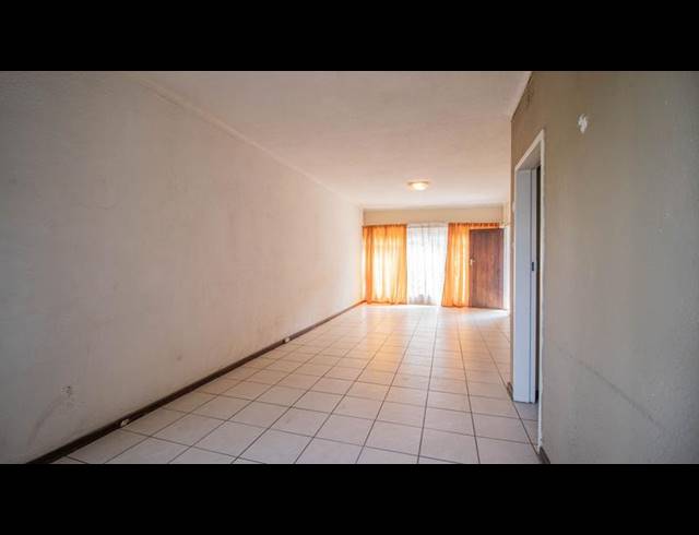 1 BEDROOM APARTMENT FOR SALE IN EASTLEIGH RIDGE